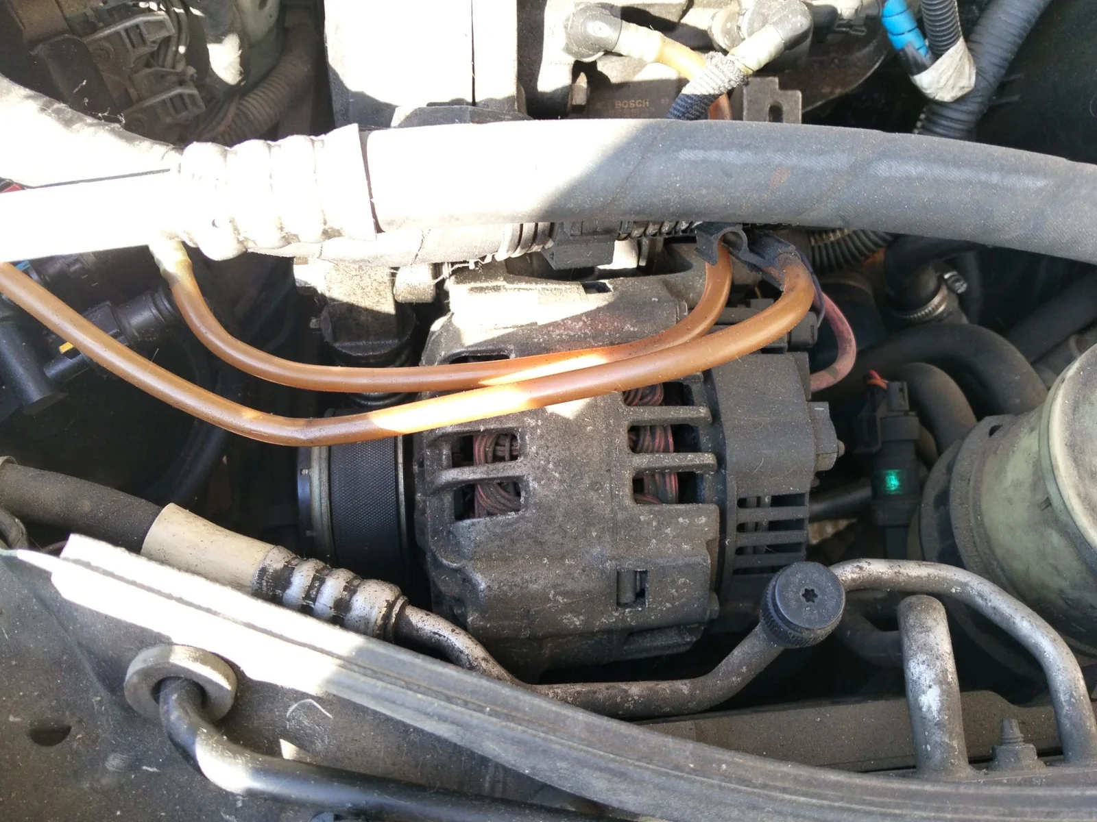 Foto de ALTERNADOR RENAULT SCENIC I (JA...) 1.9 dCi Diesel CAT (102 CV / 75 KW) referencia 8200054588