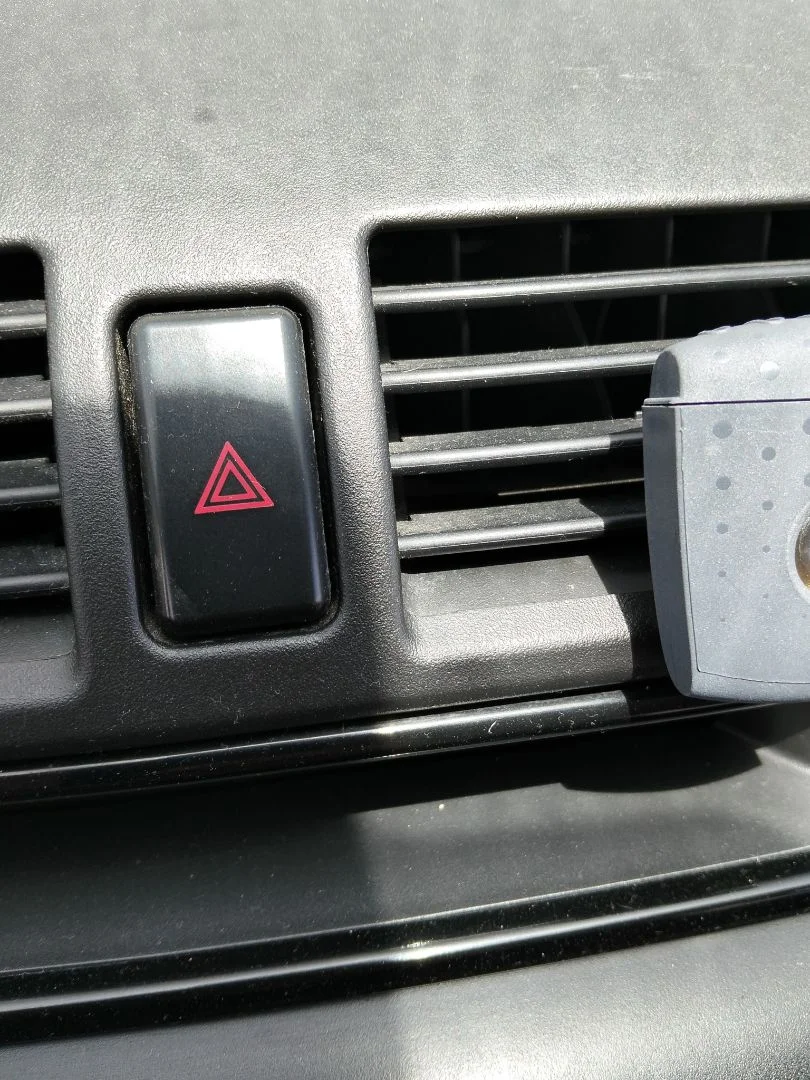 Foto de WARNING MAZDA 3 BERLINA (BK) 1.6 16V CAT (105 CV / 77 KW)