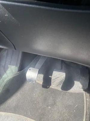 Foto de PEDAL EMBRAGUE PEUGEOT 308 1.6 16V HDi (90 CV / 66 KW)