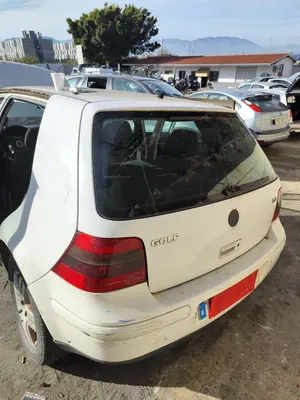 Foto de PORTON TRASERO VOLKSWAGEN GOLF IV BERLINA (1J1)(10.1997) 2.0  (116 CV / 85 KW)
