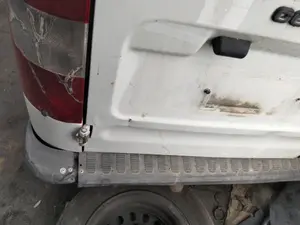 Foto de PANEL TRASERO FORD TRANSIT CONNECT (TC7) 1.8 TDCi CAT (110 CV / 81 KW)