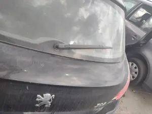 Foto de BRAZO LIMPIA TRASERO PEUGEOT 308 1.6 16V HDi (90 CV / 66 KW) referencia 9677892680