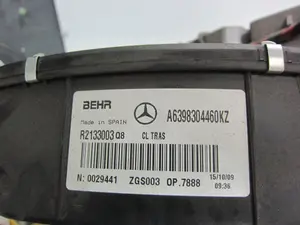 Foto de CALEFACCION ENTERA NORMAL MERCEDES-BENZ VIANO (639) 2.1 CDI CAT (150 CV / 110 KW) referencia A6398304460KZ foto 6