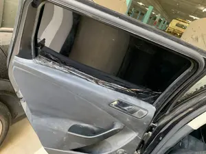 Foto de LUNA TRASERA IZQUIERDA VOLKSWAGEN PASSAT VARIANT (3C5) 2.0 TDI (140 CV / 103 KW) referencia 3C9845025C foto 2