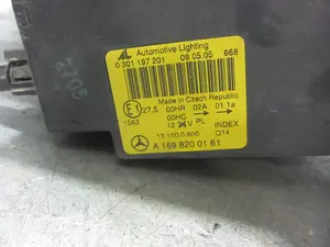 Foto de FARO IZQUIERDO MERCEDES-BENZ CLASE A (BM 169) 2.0 CDI CAT (82 CV / 60 KW) referencia A1698200161 foto 5