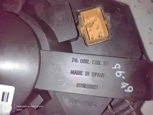 Foto de MOTOR CALEFACCION VOLKSWAGEN PASSAT BERLINA (3B3) referencia 740221233F foto 3