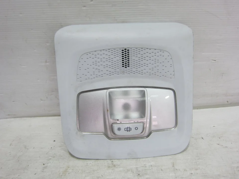 Foto de LUZ INTERIOR PEUGEOT 208 1.4 HDi FAP (68 CV / 50 KW) referencia 9674441377