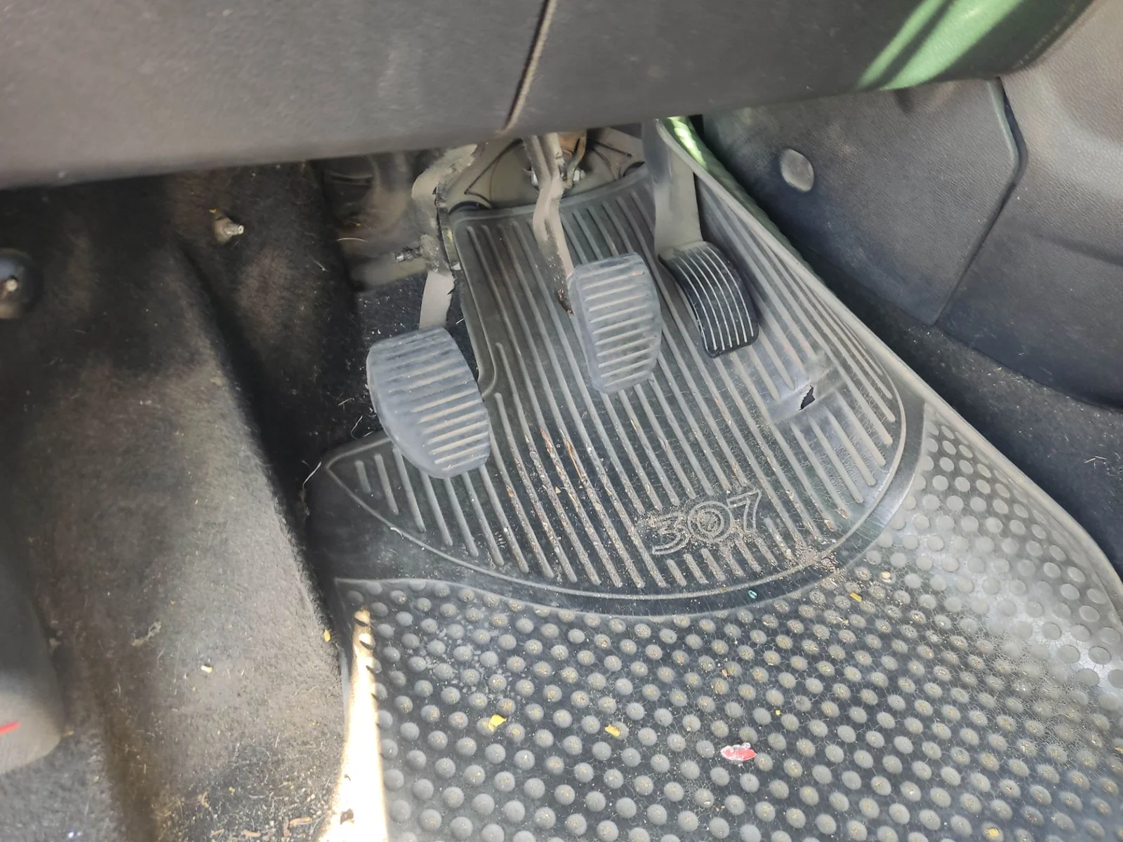 Foto de PEDAL EMBRAGUE PEUGEOT PARTNER TEPEE 1.6 16V HDi CAT (9HT / DV6BTED4) (75 CV / 55 KW)