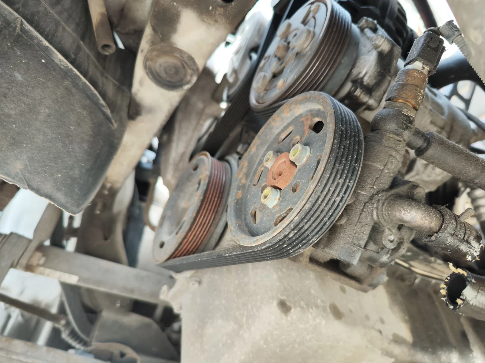 Foto de BOMBA DIRECCION SEAT LEON (1M1) 1.6 (101 CV / 74 KW) referencia 6N0145157
