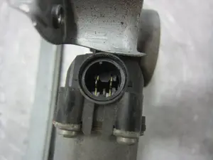 Foto de ELEVALUNAS DELANTERO DERECHO NISSAN ALMERA TINO (V10M) 1.8 16V CAT (114 CV / 84 KW) referencia 400698 foto 4
