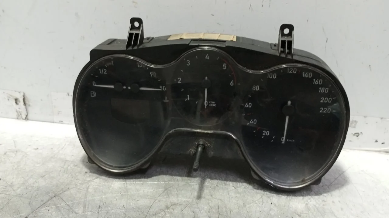 Foto de CUADRO INSTRUMENTOS SEAT TOLEDO (5P2) 1.9 TDI (105 CV / 77 KW) referencia 5P0920804C