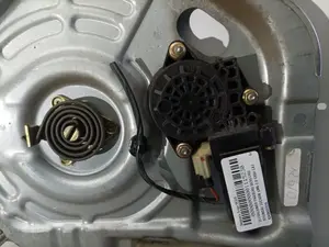 Foto de ELEVALUNAS TRASERO DERECHO HYUNDAI TUCSON (JM) referencia 834802E010 foto 3
