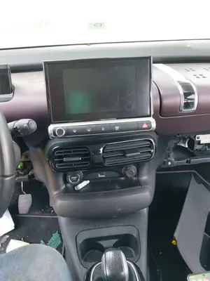 Foto de CONSOLA CENTRAL CITROEN C4 CACTUS 1.2 12V VTi (82 CV / 60 KW) foto 2