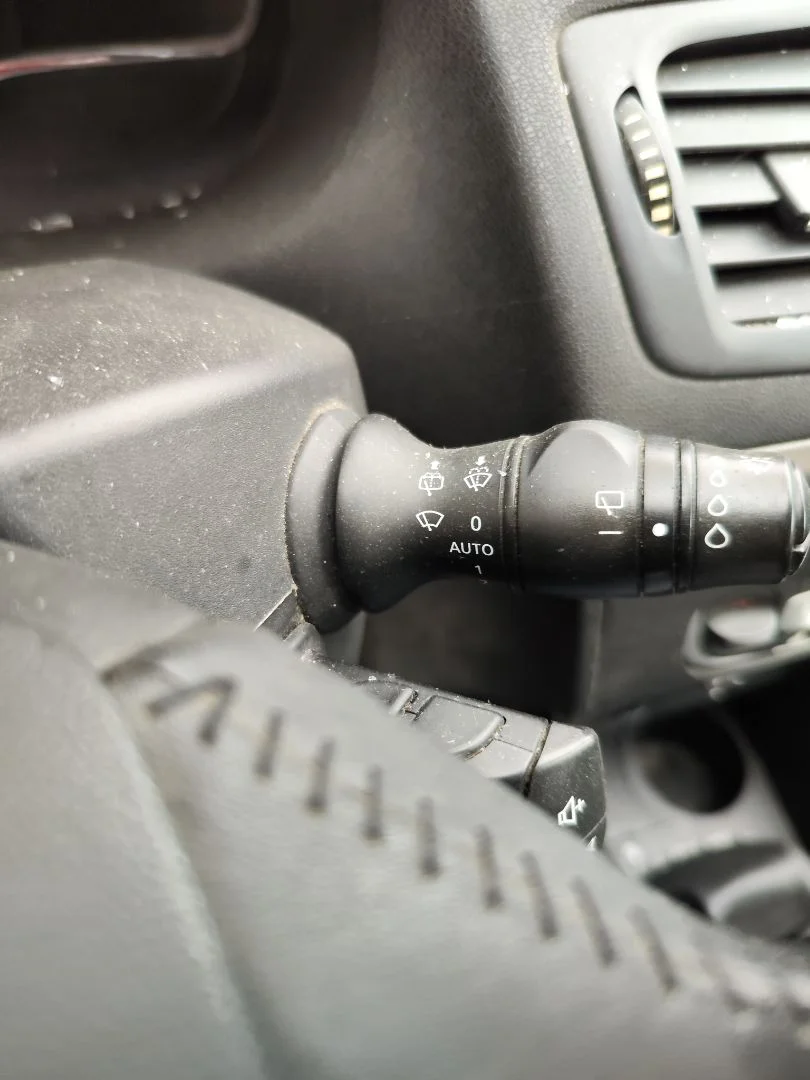Foto de MANDO LIMPIA RENAULT MEGANE III BERLINA 5P 1.5 dCi Diesel FAP (110 CV / 81 KW)