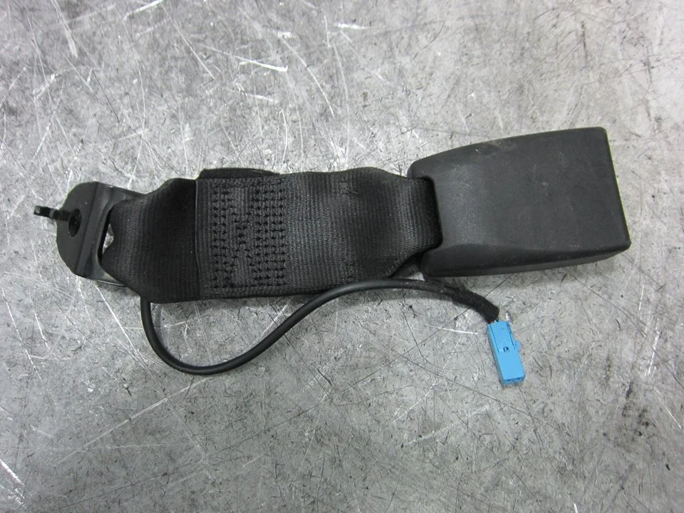 Foto de ENGANCHE CINTURON DELANTERO DERECHO PORSCHE MACAN (95BA) referencia 95B857740A