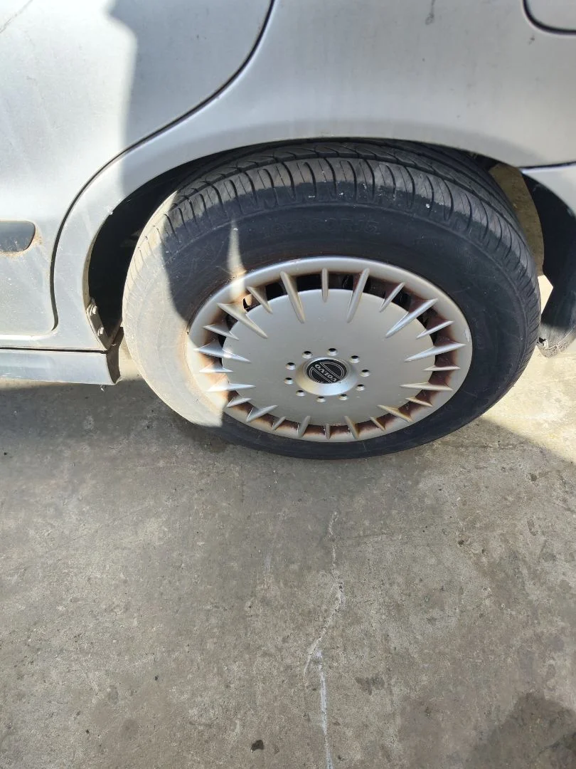 Foto de LLANTA VOLVO S40 BERLINA 1.9 Diesel CAT (116 CV / 85 KW) referencia 30613996