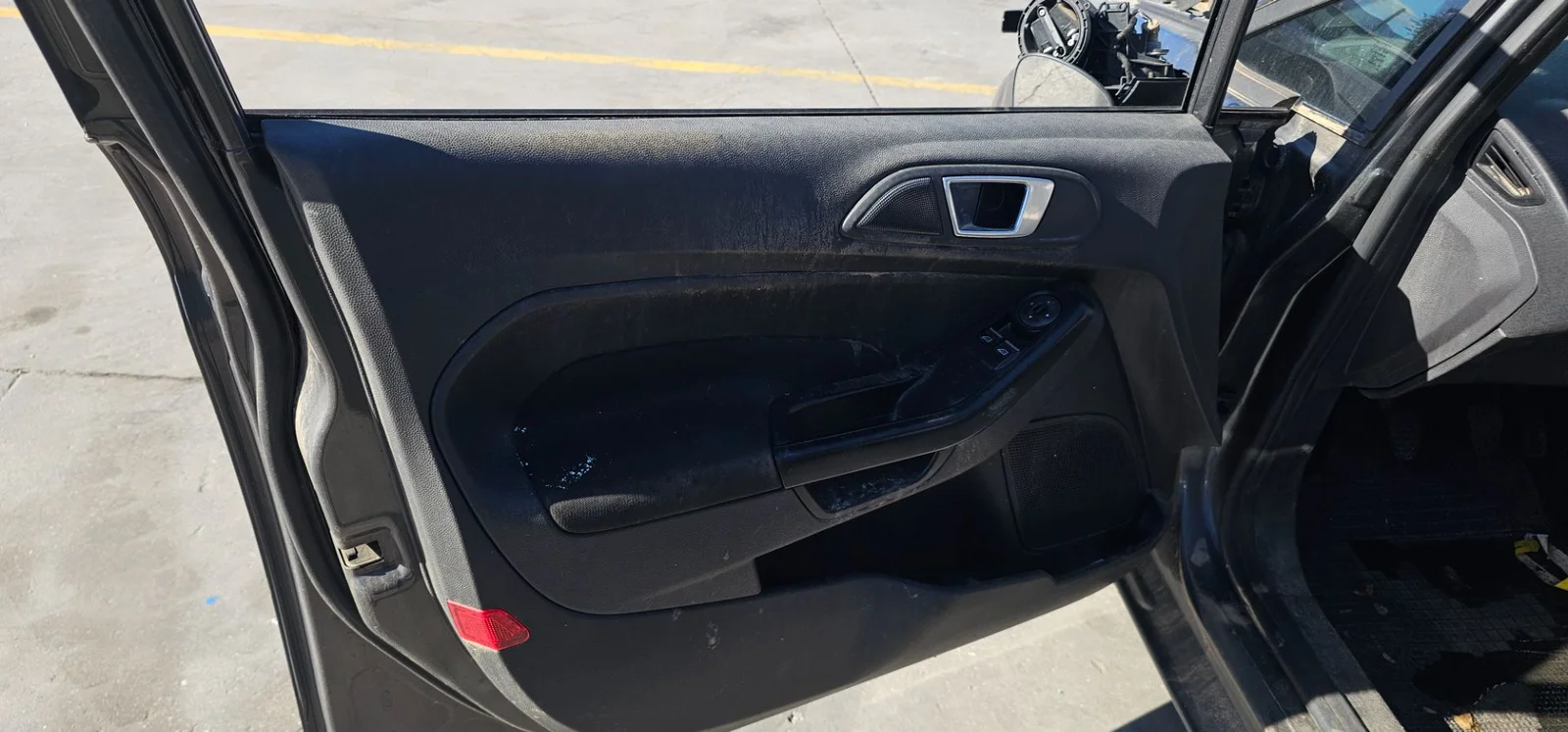 Foto de GUARNECIDO PUERTA DELANTERA IZQUIERDA FORD FIESTA (CNN) 1.25 16V CAT (82 CV / 60 KW)