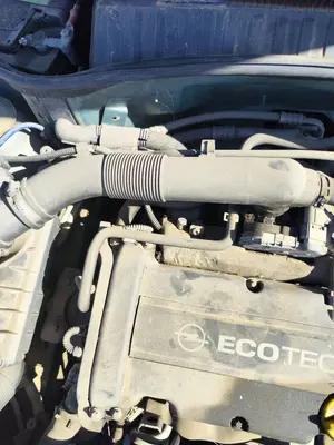 Foto de TUBO OPEL CORSA C 1.2 16V CAT (Z 12 XEP / LB4) (80 CV / 59 KW)