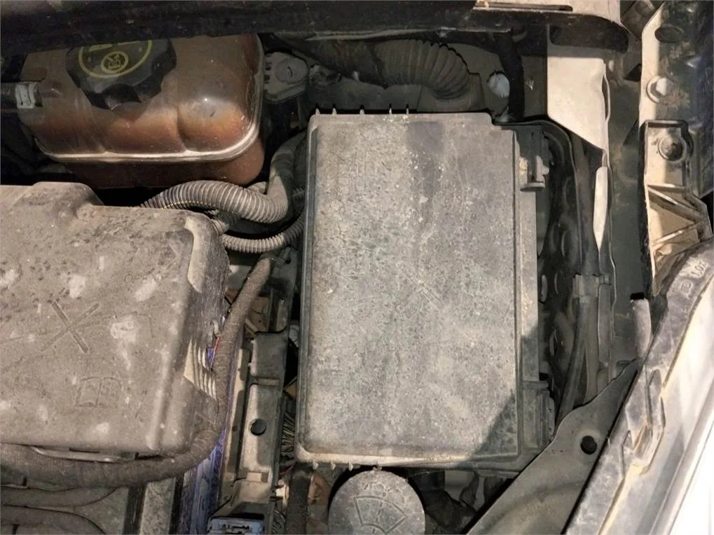 Foto de CAJA RELES / FUSIBLES OPEL MERIVA B