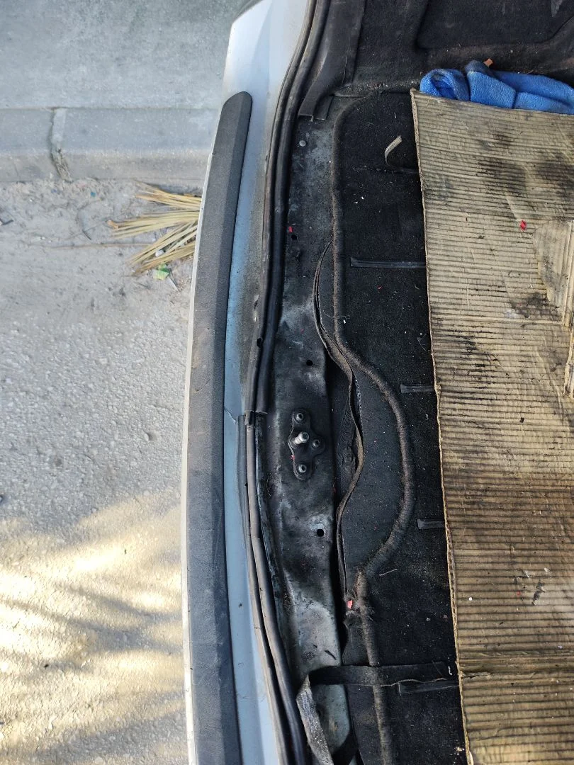 Foto de PANEL TRASERO FORD FOCUS FAMILIAR (CAK) 1.8 TDCi Turbodiesel CAT (116 CV / 85 KW)