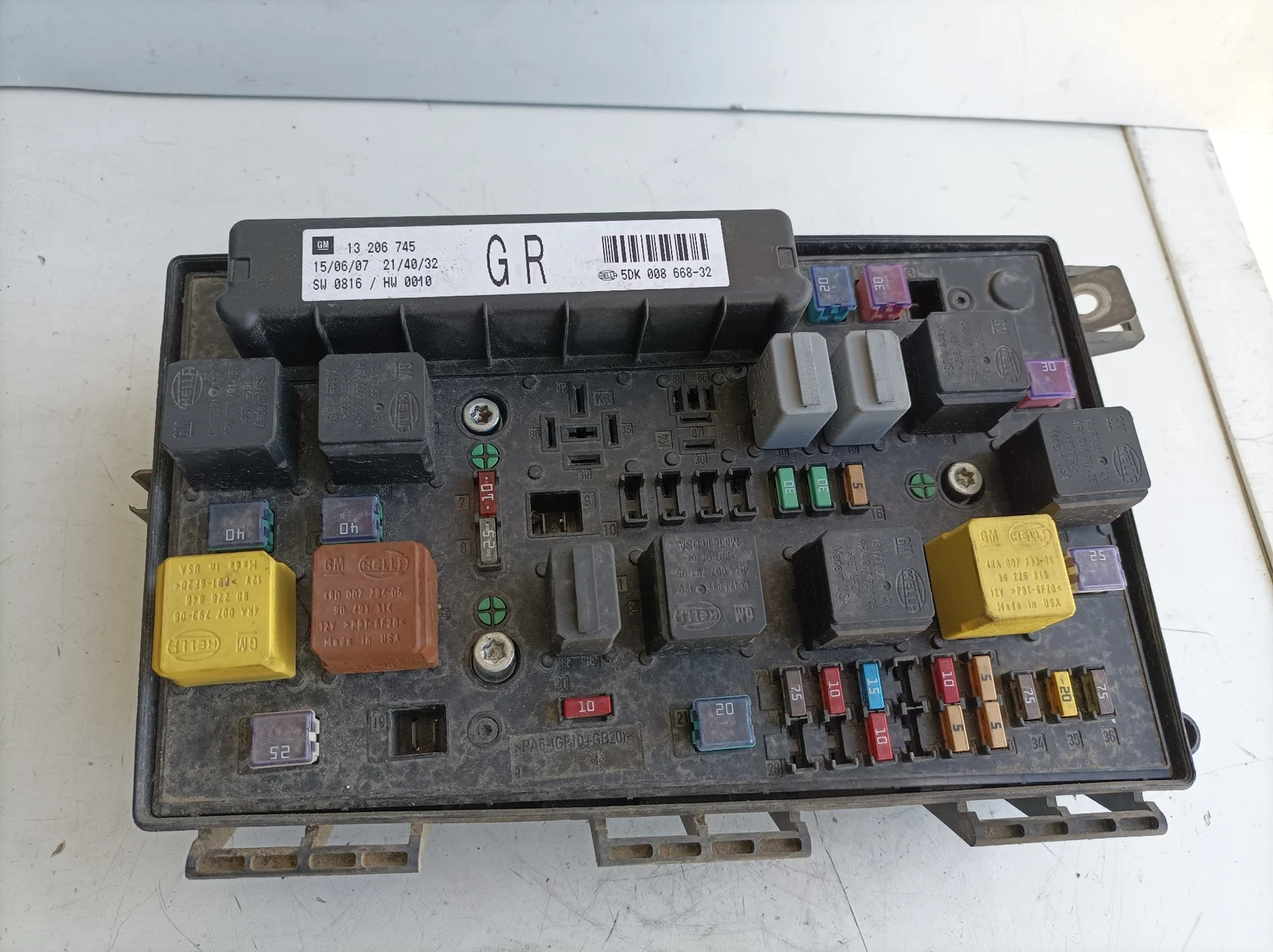 Foto de CAJA RELES / FUSIBLES OPEL ASTRA H CARAVAN referencia 5DK00866832