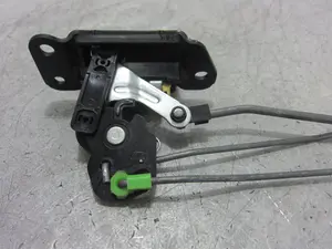 Foto de CERRADURA MALETERO / PORTON KIA PICANTO (SA) 1.0 CAT (61 CV / 45 KW) foto 4