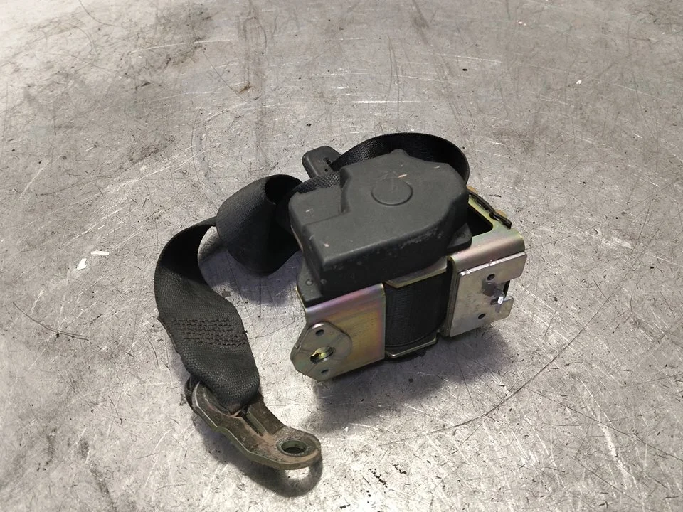 Foto de CINTURON SEGURIDAD TRASERO DERECHO BMW SERIE 3 COMPACTO (E46) 2.0 16V Diesel CAT (150 CV / 110 KW) referencia 33033347B