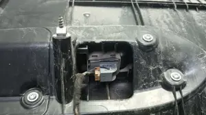 Foto de MANDO ELEVALUNAS TRASERO DERECHO AUDI A4 AVANT (8E) 3.0 V6 24V TDI (233 CV / 171 KW) referencia 8E0959855 foto 3