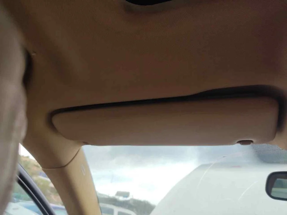 Foto de PARASOL IZQUIERDO PORSCHE CAYENNE (TIPO 92A) 3.0 V6 TDI CAT (239 CV / 176 KW) referencia 7L5857551