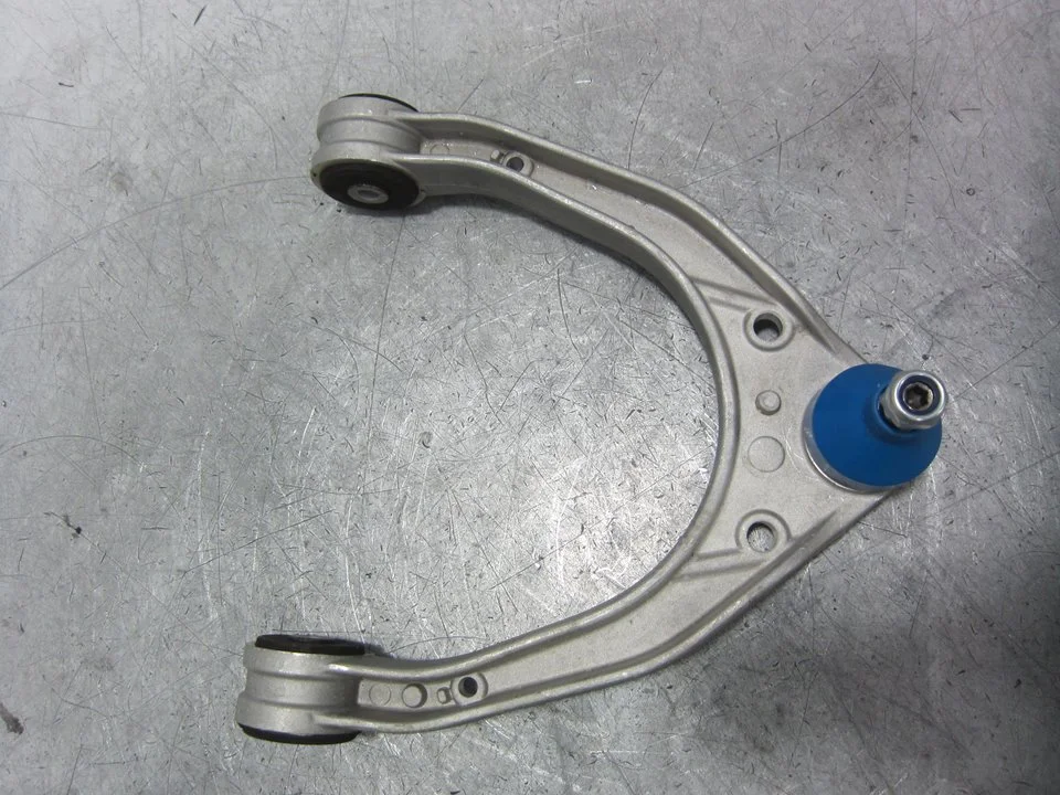 Foto de BRAZO SUSPENSION SUPERIOR DELANTERO DERECHO PORSCHE CAYENNE (TIPO 92A) 3.6 CAT (299 CV / 220 KW) referencia 7L0407021B