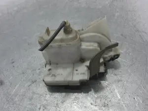 Foto de CERRADURA PUERTA TRASERA IZQUIERDA SEAT IBIZA (6K1) 1.4 (60 CV / 44 KW) referencia 6K4839015E foto 4