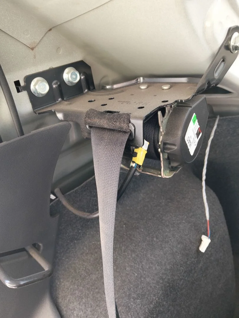 Foto de CINTURON SEGURIDAD TRASERO DERECHO NISSAN MICRA (K14) 1.0 12V CAT (71 CV / 52 KW)