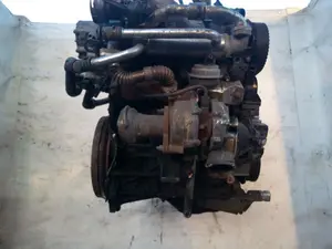 Foto de MOTOR COMPLETO AUDI A4 BERLINA (8E) 1.9 TDI (131 CV / 96 KW) referencia AVF foto 5