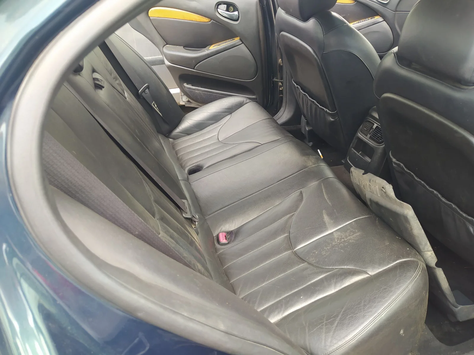 Foto de CINTURON SEGURIDAD TRASERO DERECHO JAGUAR S-TYPE (03.1999) 4.0 V8 32V CAT (276 CV / 203 KW)