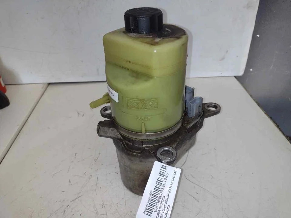 Foto de BOMBA DIRECCION FORD FOCUS BERLINA (CAP) referencia 4M513K514CA