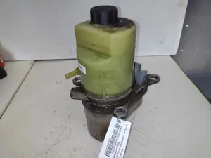 Foto de BOMBA DIRECCION FORD FOCUS BERLINA (CAP) referencia 4M513K514CA