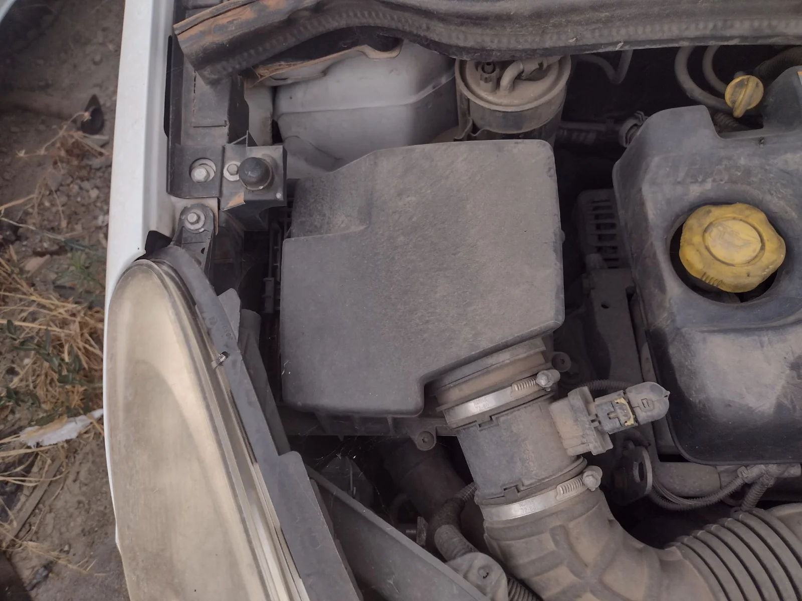 Foto de CAJA FILTRO AIRE OPEL CORSA D 1.3 16V CDTI (75 CV / 55 KW) referencia 13275926