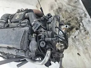 Foto de MOTOR COMPLETO PEUGEOT 206 1.4 HDi (68 CV / 50 KW) referencia 8HX foto 5