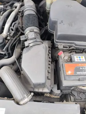 Foto de CAJA FILTRO AIRE PEUGEOT 407 SW 2.0 16V HDi FAP CAT (RHR / DW10BTED4) (136 CV / 100 KW)