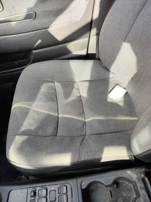 Foto de ASIENTO DELANTERO DERECHO VOLVO S40 BERLINA 1.6 CAT (109 CV / 80 KW)