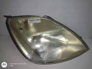 Foto de FARO DERECHO FORD FIESTA (CBK) 1.4 16V CAT (80 CV / 59 KW) referencia 2S6X13W029CE