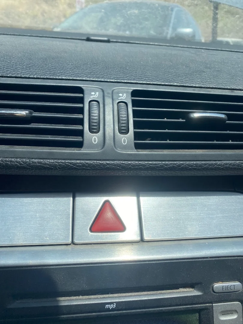 Foto de WARNING VOLKSWAGEN PASSAT BERLINA (3C2) 2.0 TDI (140 CV / 103 KW)