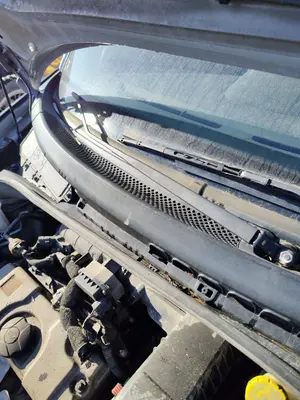 Foto de BRAZO LIMPIA DELANTERO DERECHO CITROEN C3 1.4  (73 CV / 54 KW)