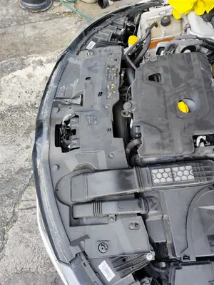 Foto de PANEL FRONTAL RENAULT TALISMAN SPORT TOURER 1.6 dCi Diesel FAP Energy (131 CV / 96 KW) referencia 625007144R