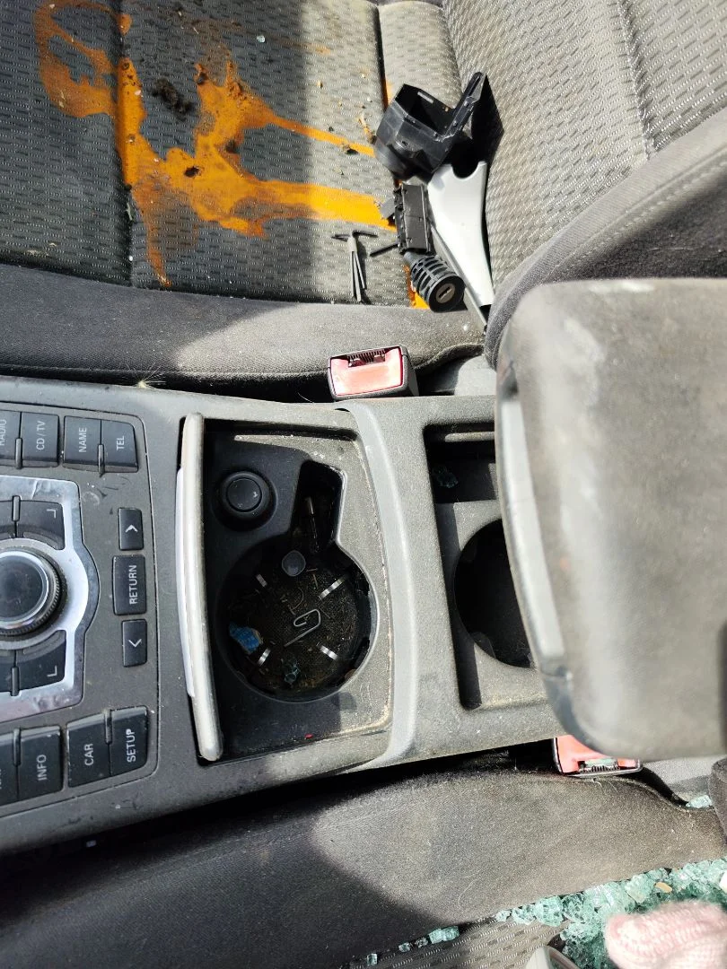 Foto de PRETENSOR AIRBAG DERECHO AUDI A6 BERLINA (4F2) 2.0 TDI (140 CV / 103 KW)