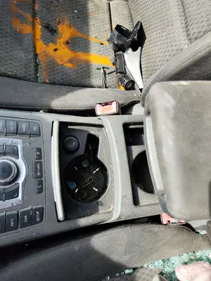 Foto de PRETENSOR AIRBAG DERECHO AUDI A6 BERLINA (4F2) 2.0 TDI (140 CV / 103 KW)
