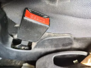 Foto de ENGANCHE CINTURON DELANTERO IZQUIERDO CITROEN BERLINGO FURGÓN 1.6 16V HDi FAP (75 CV / 55 KW)