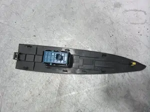 Foto de MANDO ELEVALUNAS DELANTERO DERECHO TOYOTA AVENSIS CROSS SPORT (T27) 1.8 16V CAT (147 CV / 108 KW) referencia 7423105340 foto 3