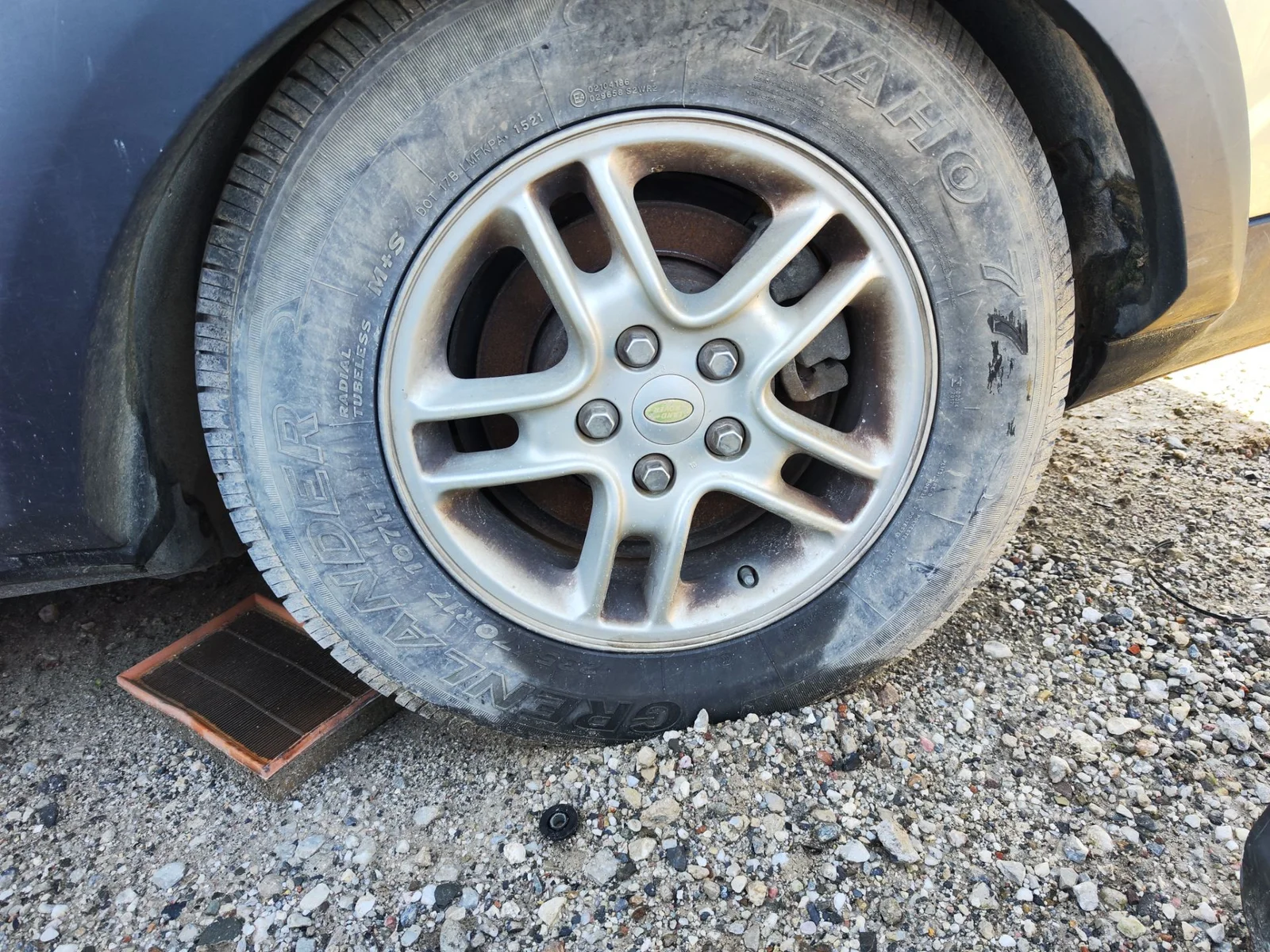 Foto de LLANTA LAND ROVER DISCOVERY 2.7 Td V6 CAT (190 CV / 140 KW)