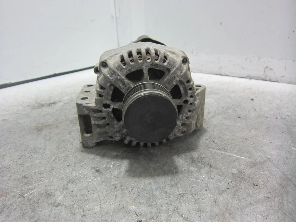 Foto de ALTERNADOR OPEL CORSA C 1.3 16V CDTI CAT (Z 13 DT / LN9) (69 CV / 51 KW) referencia 13117279YQ